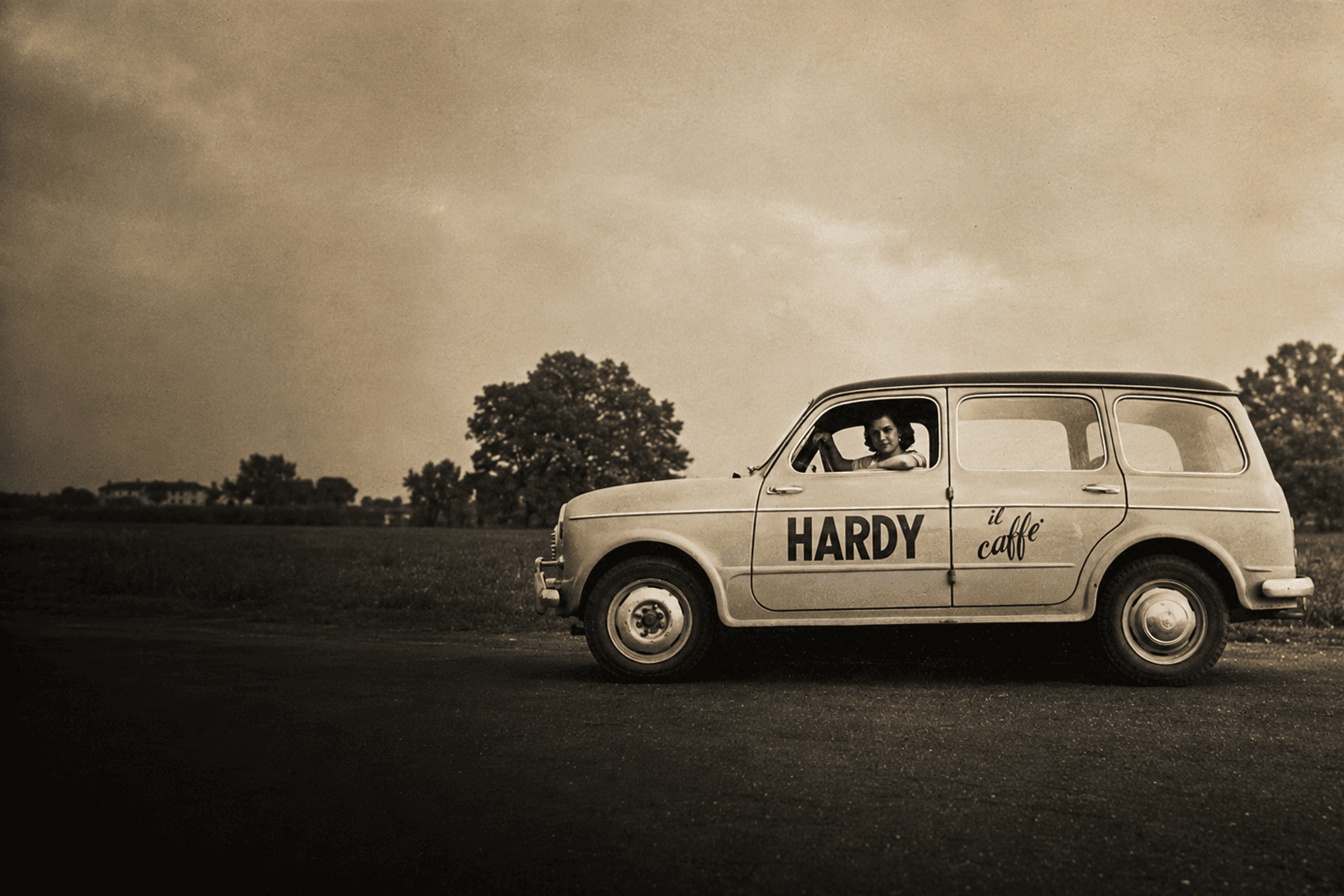 Auto storica Hardy il caffè negli anni Cinquanta