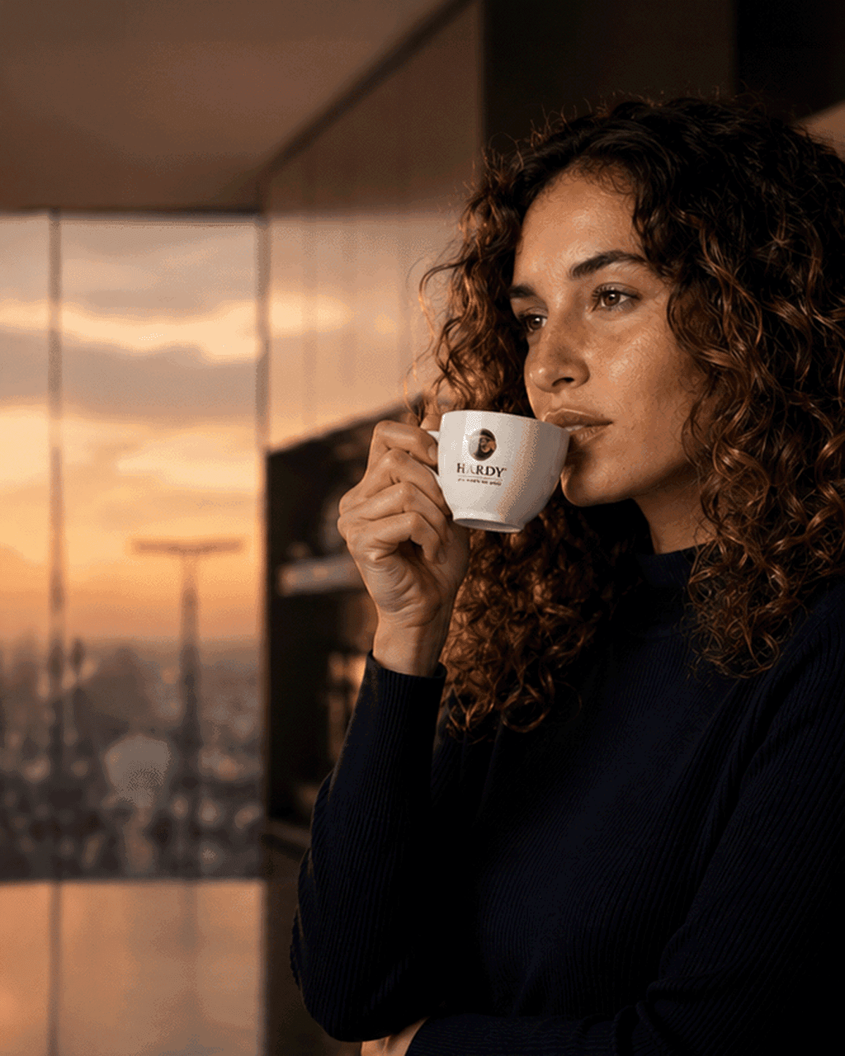 Shop Caffè Hardy con vista su Milano
