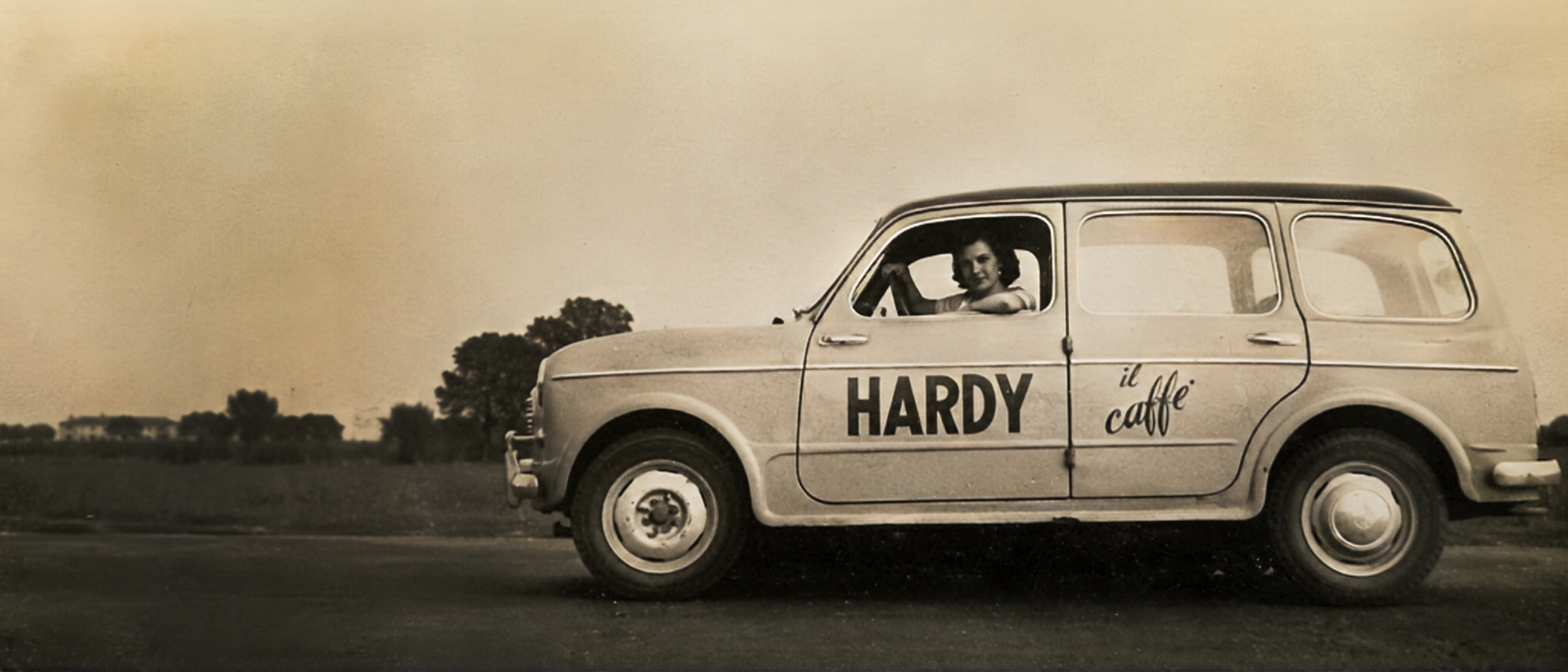 Auto storica Hardy il caffè negli anni Cinquanta